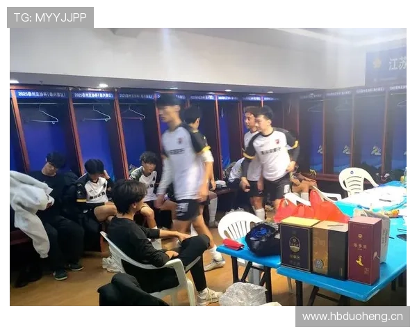 中超赛事精彩直播全面开启，激情对决不容错过 - 副本 (2) - 副本